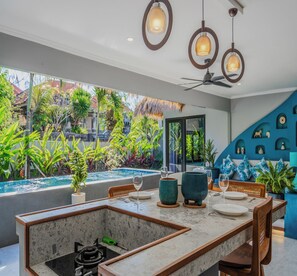 Vila, 2 quartos | Cozinha privada | Geladeira, mesas de jantar