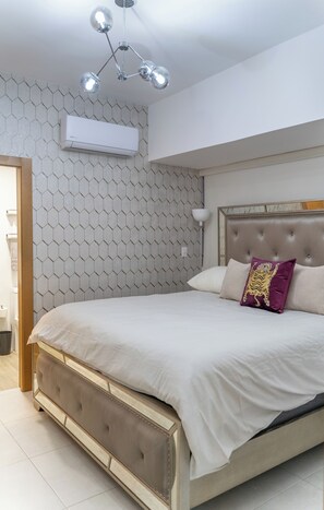 2 habitaciones, tabla de planchar con plancha, wifi y ropa de cama