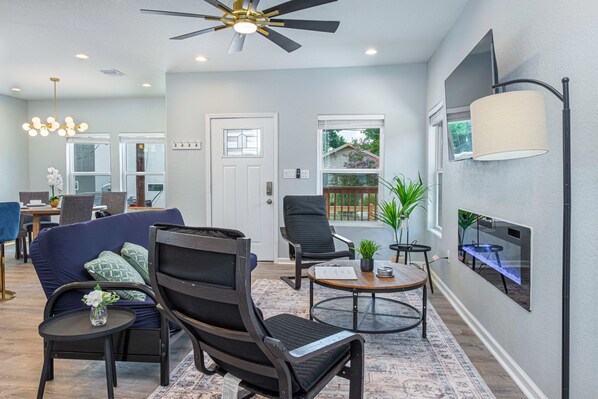 House - Heaven-sent Convenient 4BR 3BA Near Downtown (San Antonio)