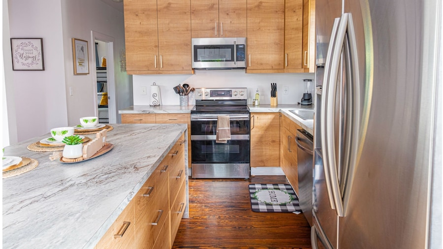 Cozy and Gorgeous 2BR 1BA Near Amazing Downtown