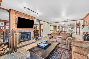 Télévision, cheminée