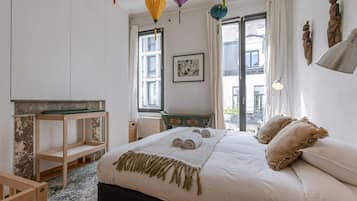 2 slaapkamers, een bureau, wifi, beddengoed