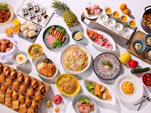 Desayuno buffet todos los días (con cargo) 