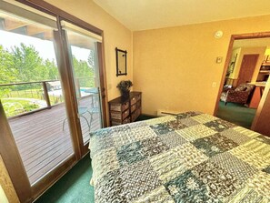 1 soverom, skrivebord, wi-fi (inkludert) og sengetøy