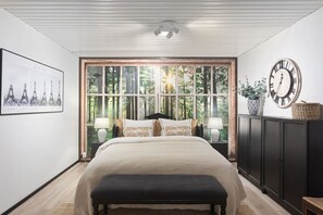 4 bedrooms, desk, iron/ironing board, travel cot - Stay North - Villa Mustikka (Lohja)