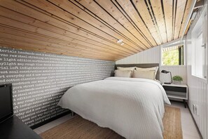 4 soveværelser, skrivebord, strygejern/strygebræt, weekendseng