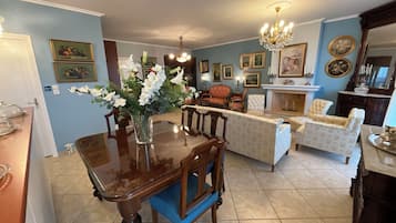 Royal Apartment, Non Smoking, Kitchen | Dining room