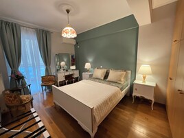 Royal Apartment, Non Smoking, Kitchen | 2 bedrooms, blackout drapes, soundproofing, iron/ironing board