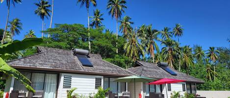 Vista frontal de la propiedad