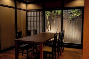 Deluxe Suite, Garden View | View from room