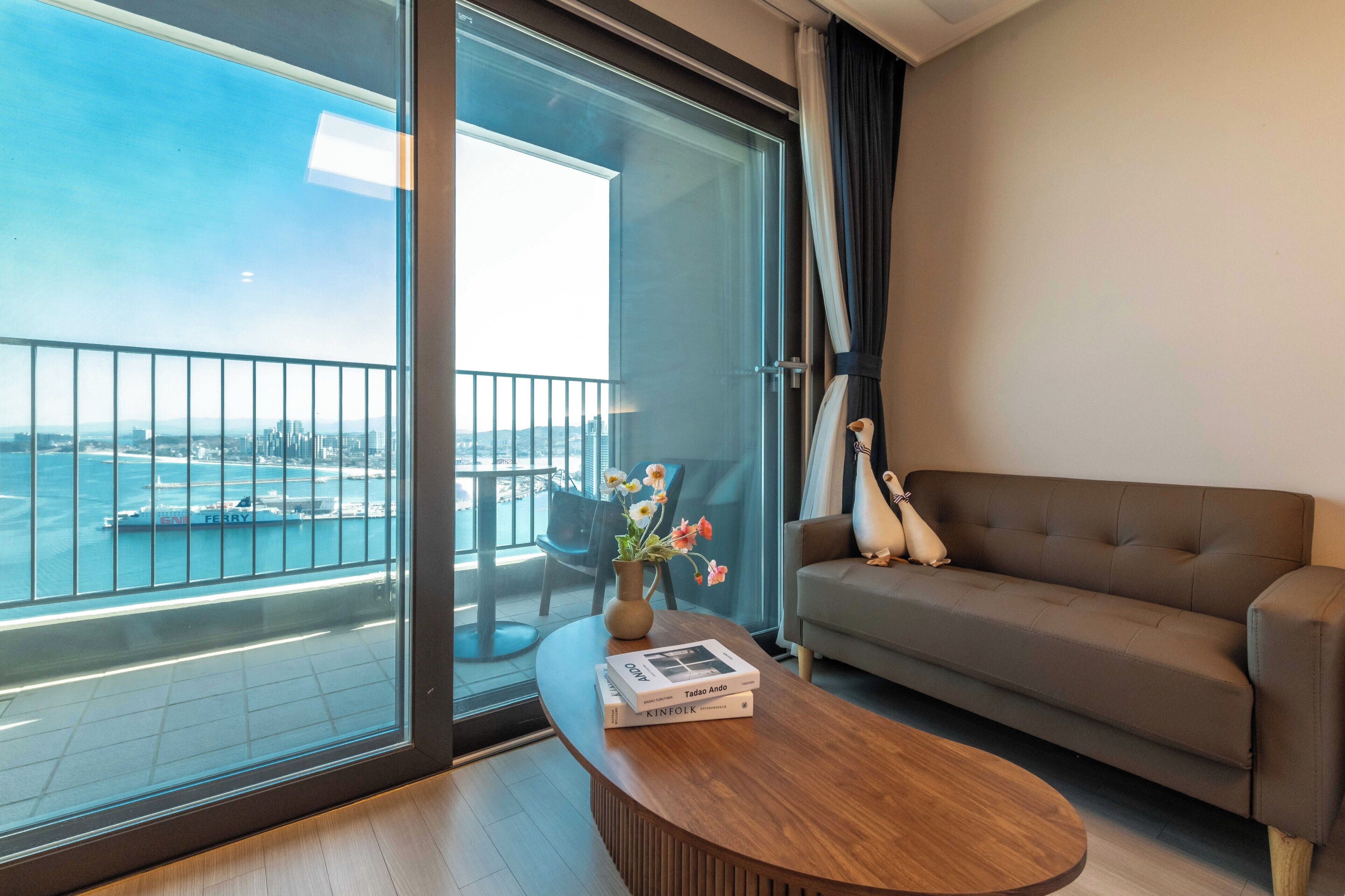 Camera Standard, 1 letto queen, balcone, vista mare (Self Check-in) | Copriletto in piuma, Wi-Fi gratuito, lenzuola