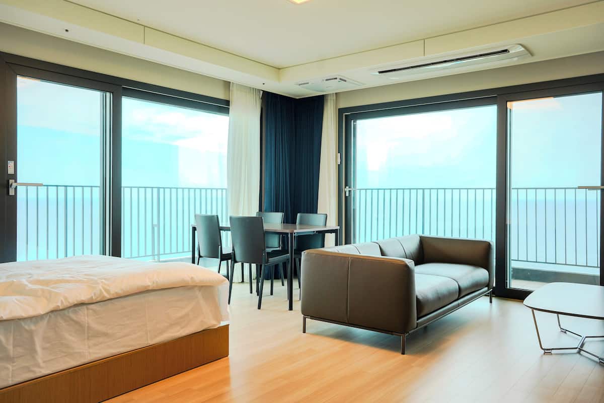 Room, 1 Bedroom, Balcony, Ocean View (Self Check-in) | Down duvets, free WiFi, bed sheets