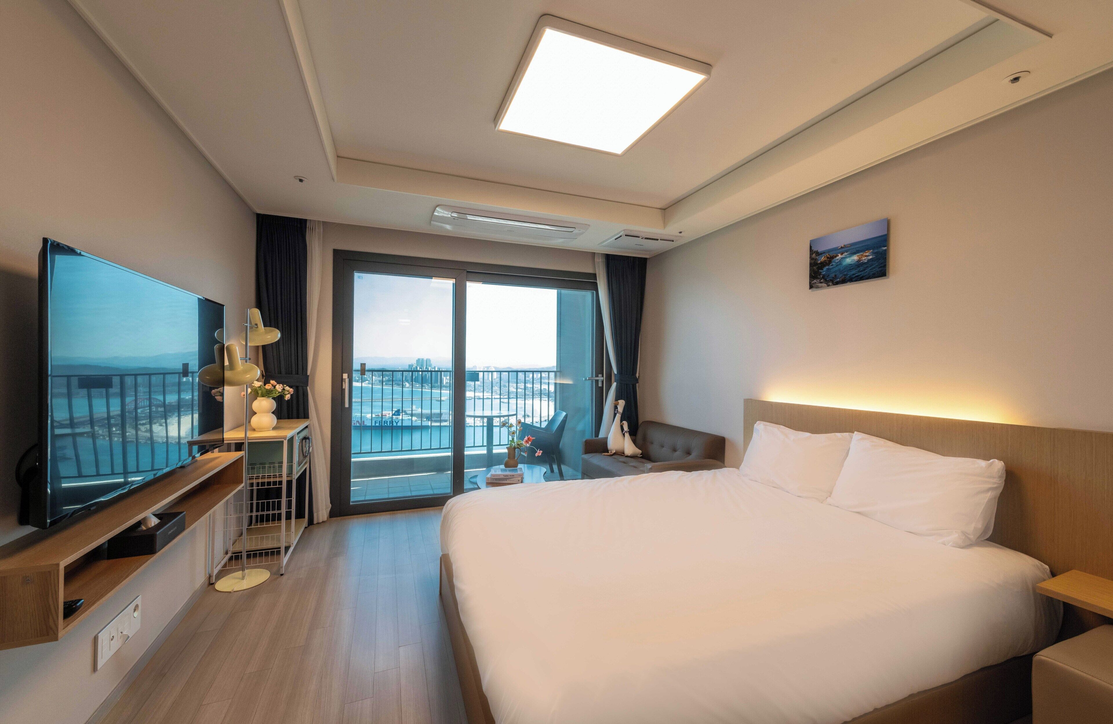 Cobrellits, wifi gratuïta i roba de llit 