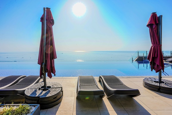 Seasonal outdoor pool