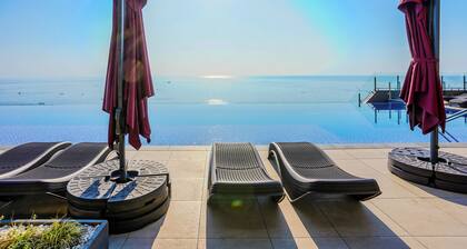 More Than Sokcho Lighthouse Branch