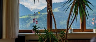 Centrally located fantastic group apartment