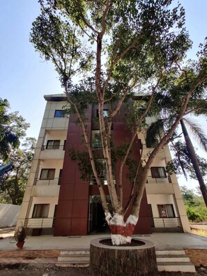 Building design - Orchard Resort By Vaishali (Bhor)