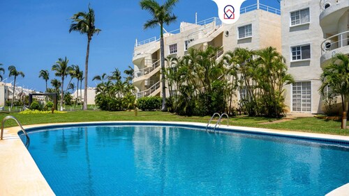 New Acapulco Retreat, Garden, Pool & Gym