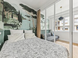 1 chambre, fer et planche à repasser, accès Internet