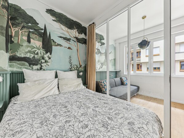 1 bedroom, iron/ironing board, Internet