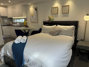 1 bedroom, iron/ironing board, travel cot, WiFi