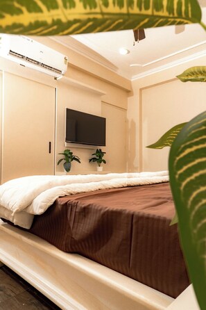 1 bedroom, WiFi, bed sheets - The Imperial (Jaipur)