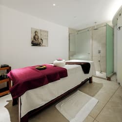 Phòng xông hơi, 1 phòng trị liệu, dịch vụ massage