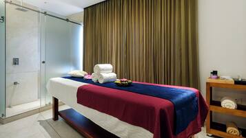 Steam room, 1 treatment room, massages