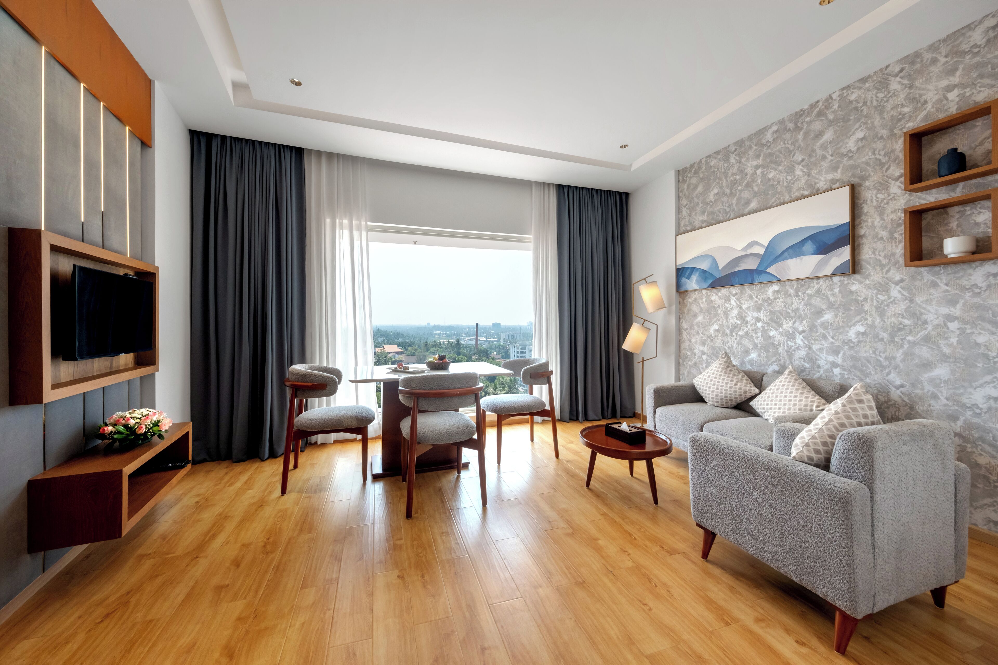 Phòng Suite Executive | Khu phòng khách | TV 34-inch có truyền hình cáp 