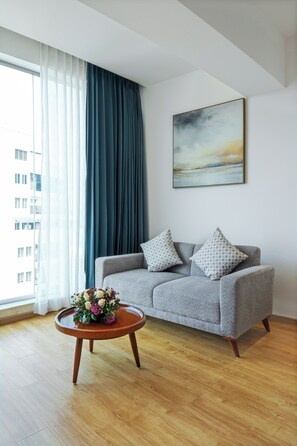 Premium Double Room, City View | Egyptian cotton sheets, premium bedding, down comforters - TIARA BY MPS (Kozhikode)