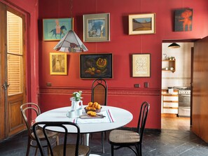 تناول الطعام