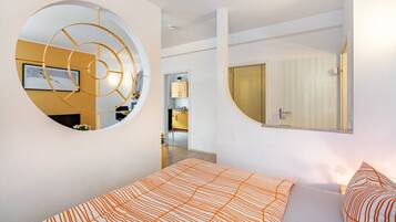 1 bedroom, iron/ironing board, free WiFi, bed sheets