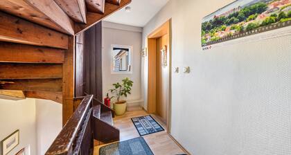 Ferienwohnung 'Pillnitzer Schlossblick' mit Wi-Fi und Klimaanlage