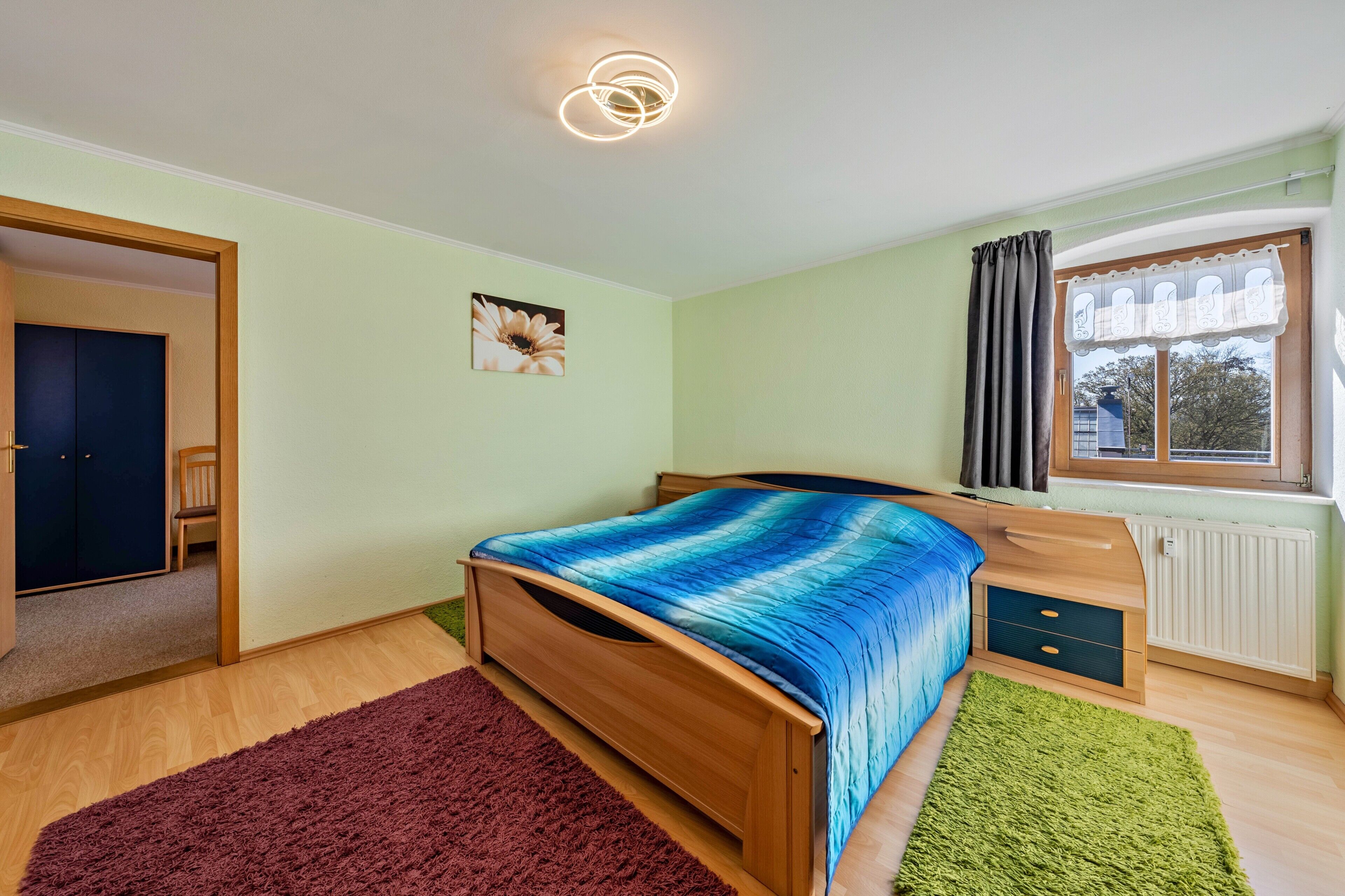 2 slaapkamers, een strijkplank/strijkijzer, gratis wifi, beddengoed