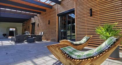 Holiday home ‘Hainberg-Loft’ with large veranda, garden sauna and plenty of space for relaxation