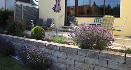 Ferienwohnung 'Oberpfälzer Wald' mit Carport, Privatterrasse und Wi-Fi