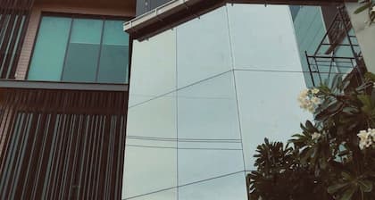 Polkadot Cafe&Hotel