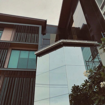 Polkadot Cafe&Hotel