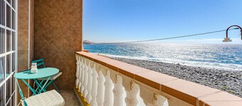 Sea View Apartment Green Paradise - Vista del Guan