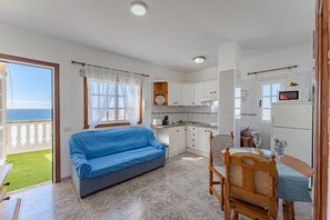 TV - Sea View Apartment Red Summer Breeze - Vista del G (Arico)