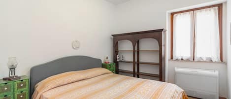 Bügeleisen/Bügelbrett, WLAN, Bettwäsche