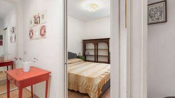 Bügeleisen/Bügelbrett, WLAN, Bettwäsche