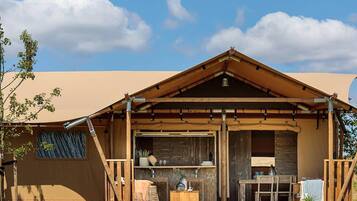 Tent | Exterior