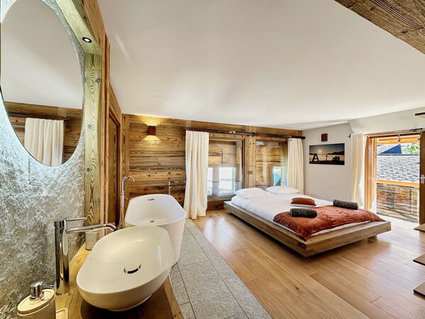 1 室のベッドルーム、WiFi (無料)、ベッドシーツ