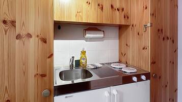 Réfrigérateur, cafetiÚre/bouilloire, bouilloire électrique