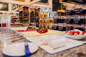 Desayuno completo incluido todos los días