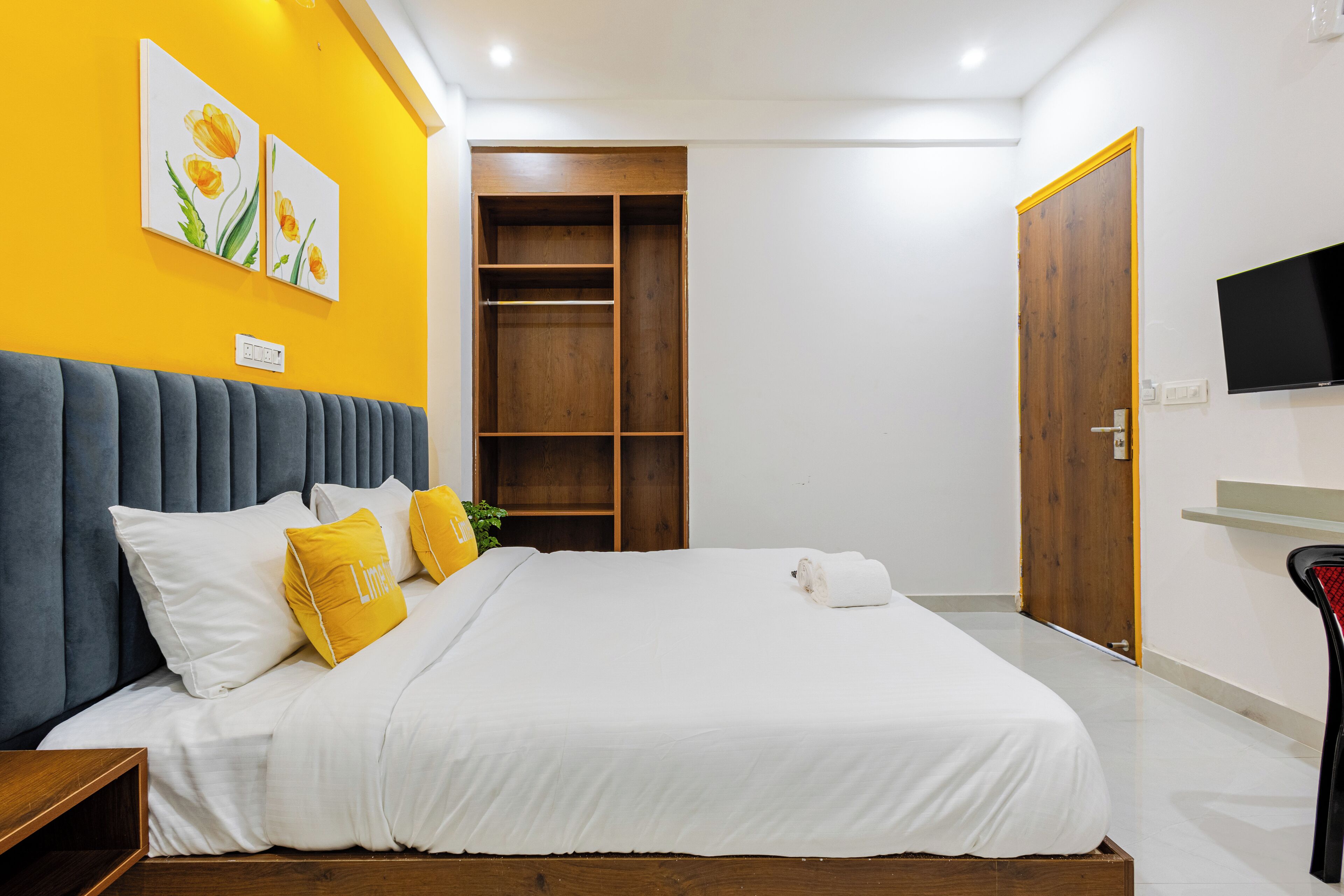 1 間臥室、埃及棉床單、高級寢具、書桌