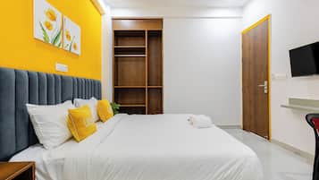 1 間臥室、埃及棉床單、高級寢具、書桌