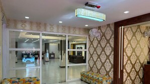 Unclassified image, 5 of 15, button - Hotel Cosmopolitan Prayagraj (Prayagraj)