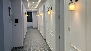 Unclassified image, 2 of 15, button - Hotel Cosmopolitan Prayagraj (Prayagraj)